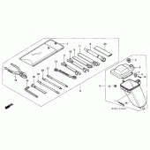 Схема вузла: Tools / tool box для Honda NX650 Dominator